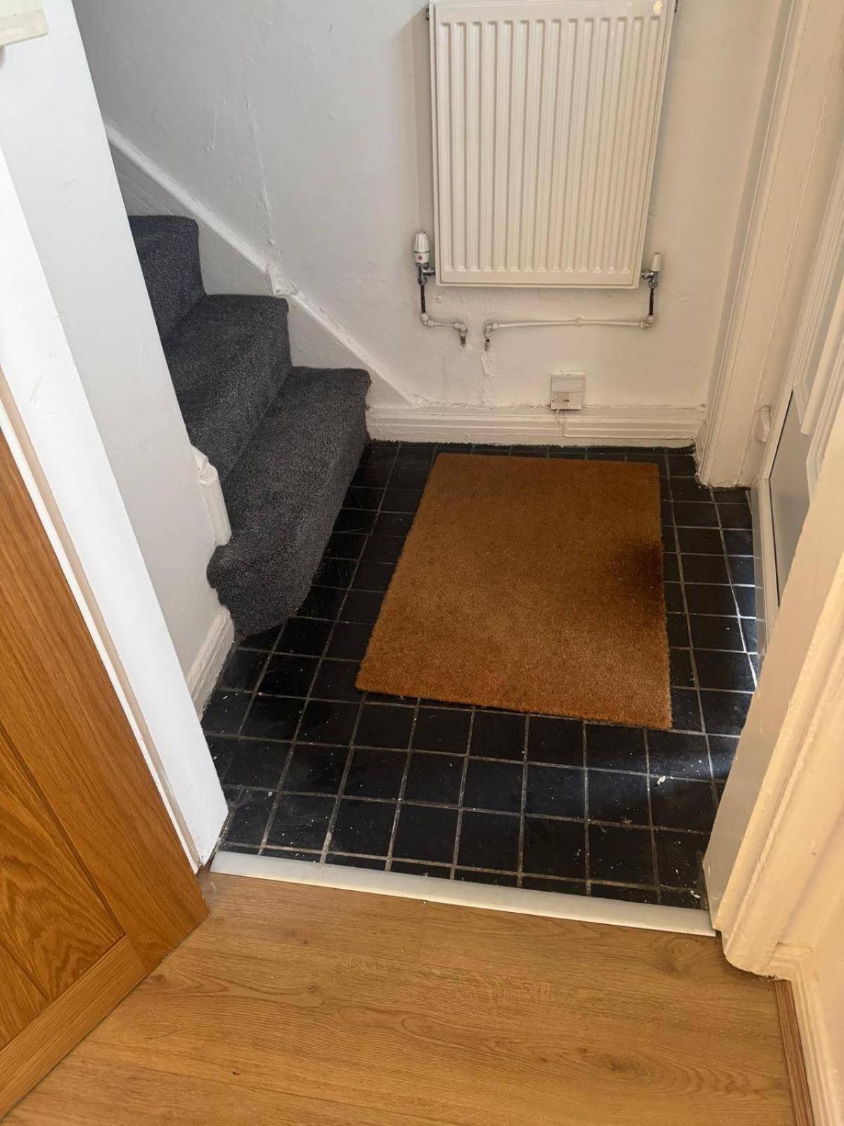 Holiday home Knotty Ash - 3 Beds - Sleeps 6 - On-site Parking Liverpool