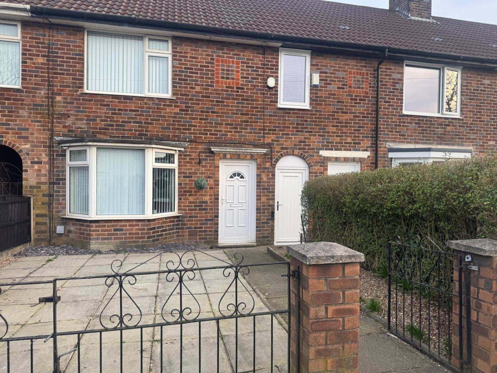 Knotty Ash - 3 Beds - Sleeps 6 - On-site Parking *