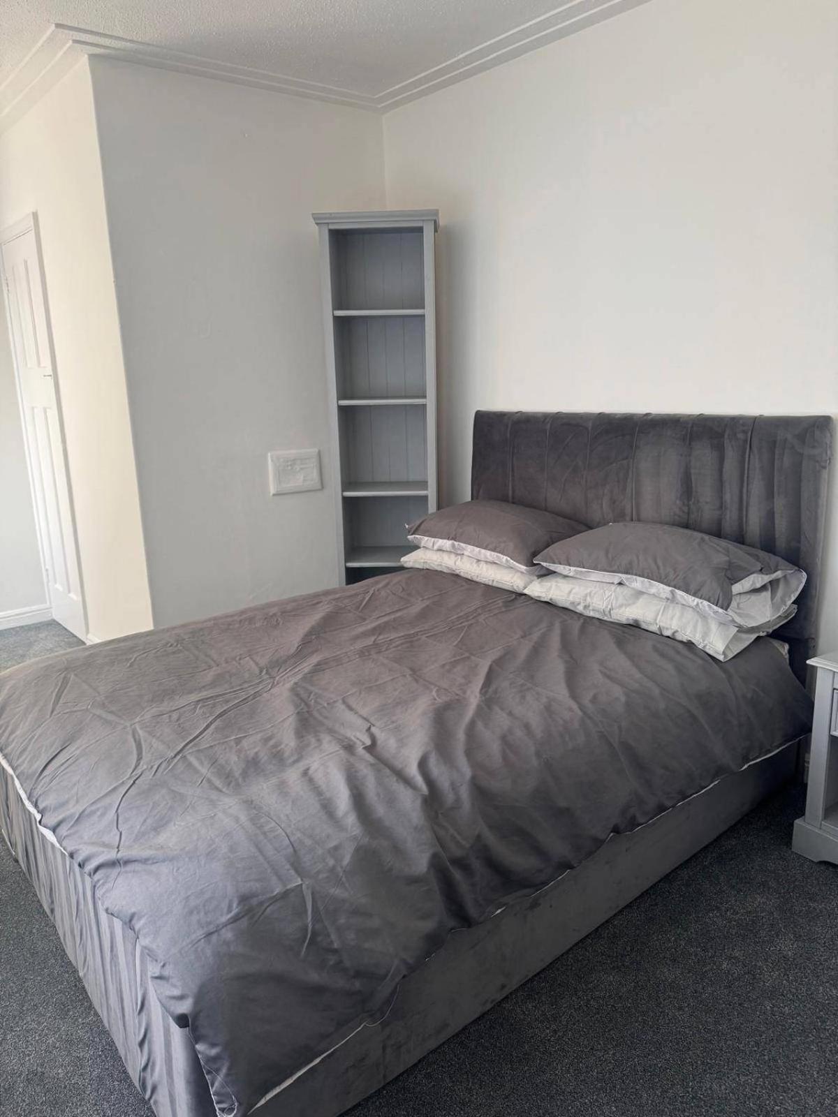Holiday home Knotty Ash - 3 Beds - Sleeps 6 - On-site Parking