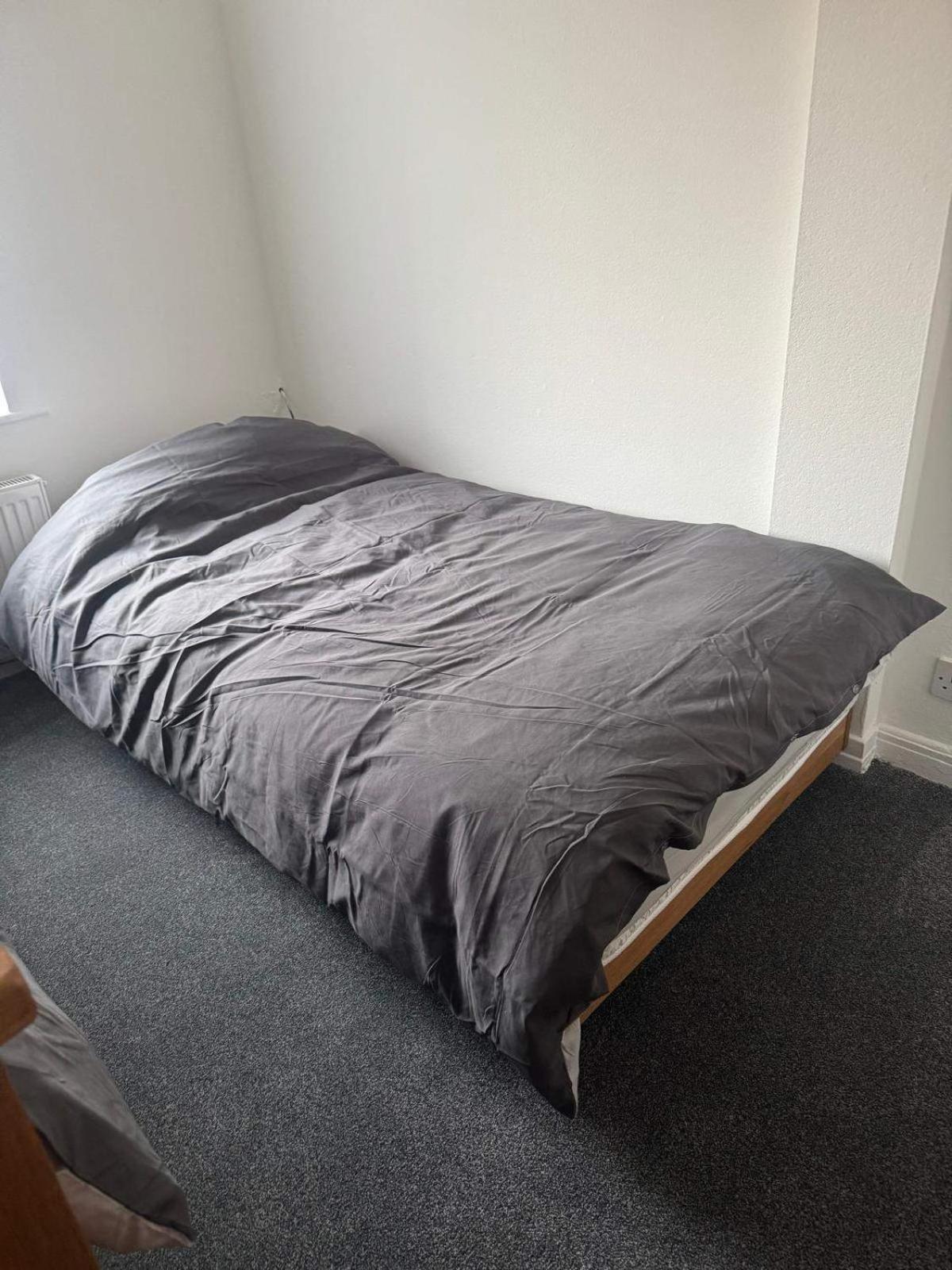 Holiday home Knotty Ash - 3 Beds - Sleeps 6 - On-site Parking *