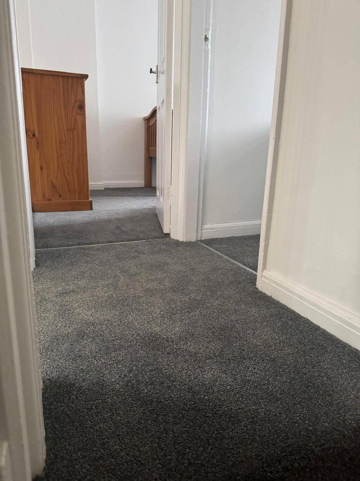 Knotty Ash - 3 Beds - Sleeps 6 - On-site Parking Holiday home
