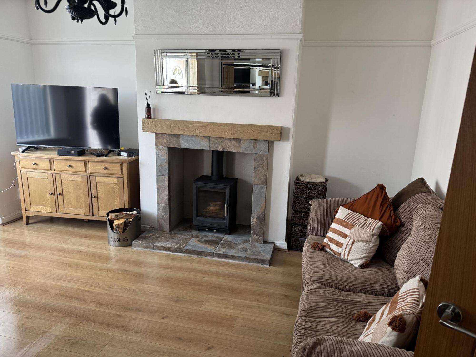 Knotty Ash - 3 Beds - Sleeps 6 - On-site Parking * Liverpool