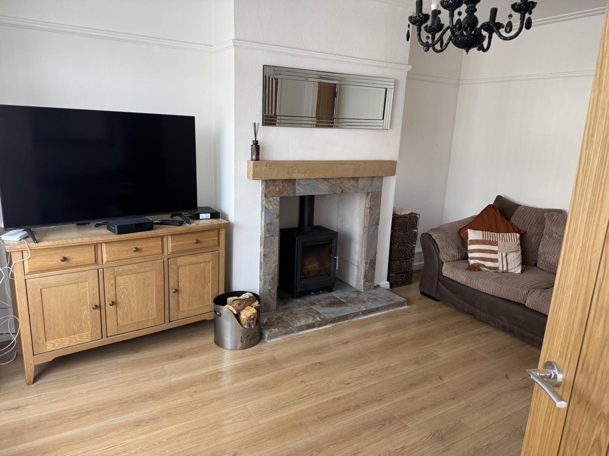 Holiday home Knotty Ash - 3 Beds - Sleeps 6 - On-site Parking *