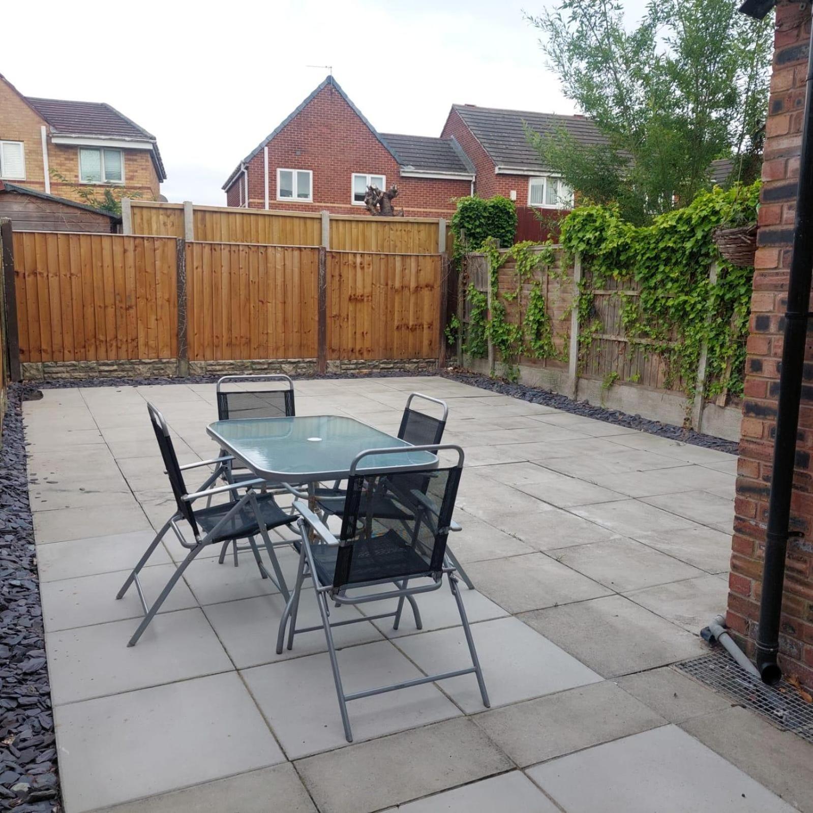 Holiday home Knotty Ash - 3 Beds - Sleeps 6 - On-site Parking Liverpool